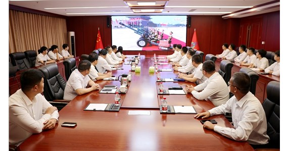 方原紅·創(chuàng)先鋒|集團黨委組織干部職工集中收看紀念中國人民抗日戰(zhàn)爭暨世界反法西斯戰(zhàn)爭勝利80周年大會直播